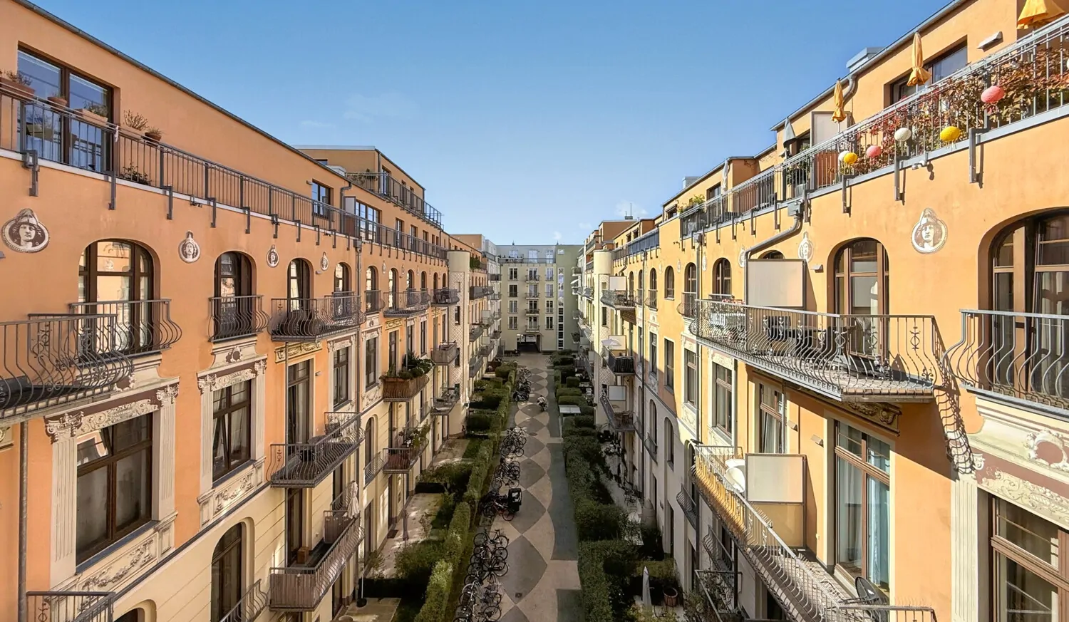 Ausblick auf den Innenhof