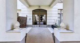 von_poll_real_estate_property_25136030_image_2