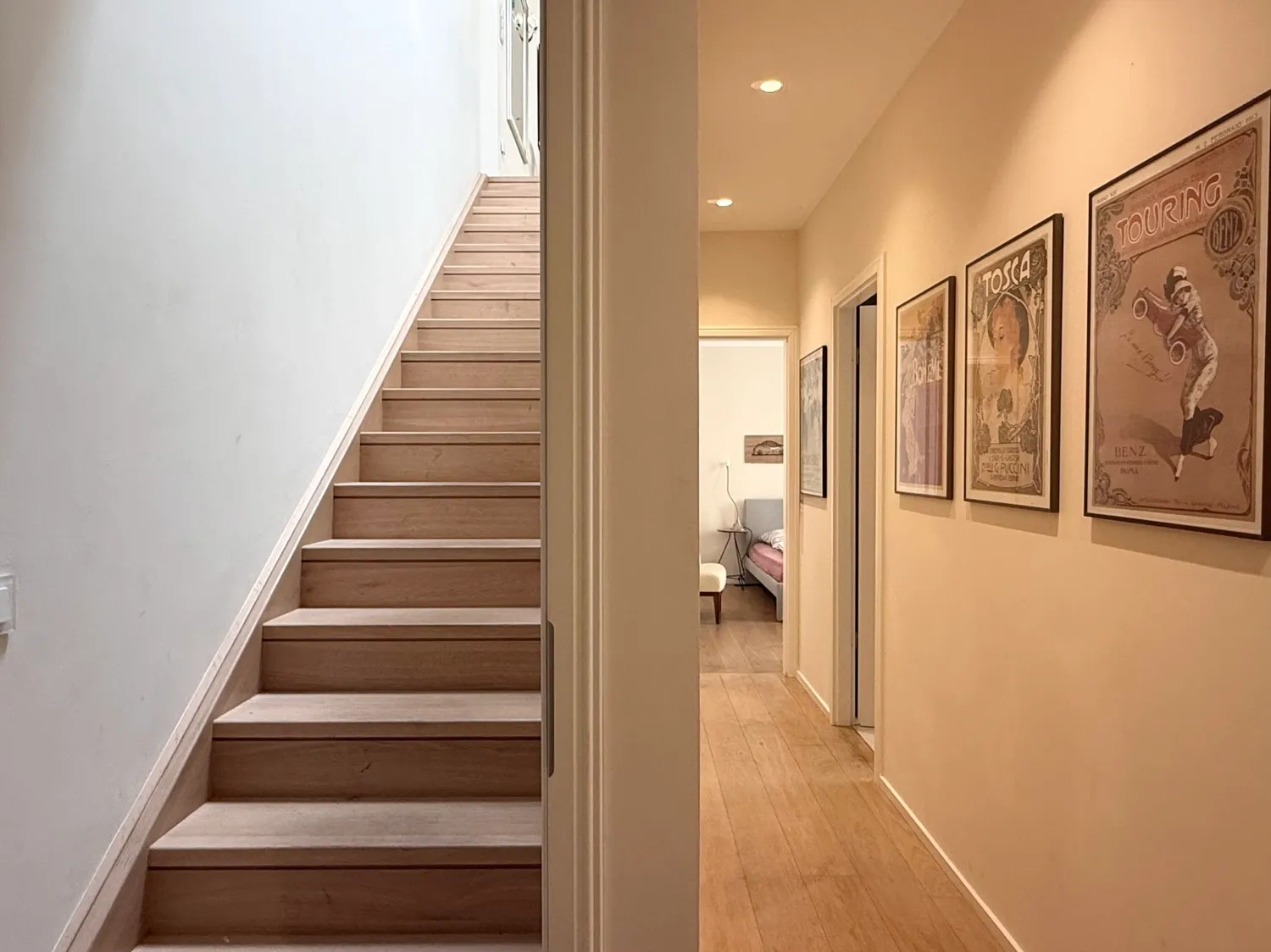 Treppenaufgang ins Obergeschoss