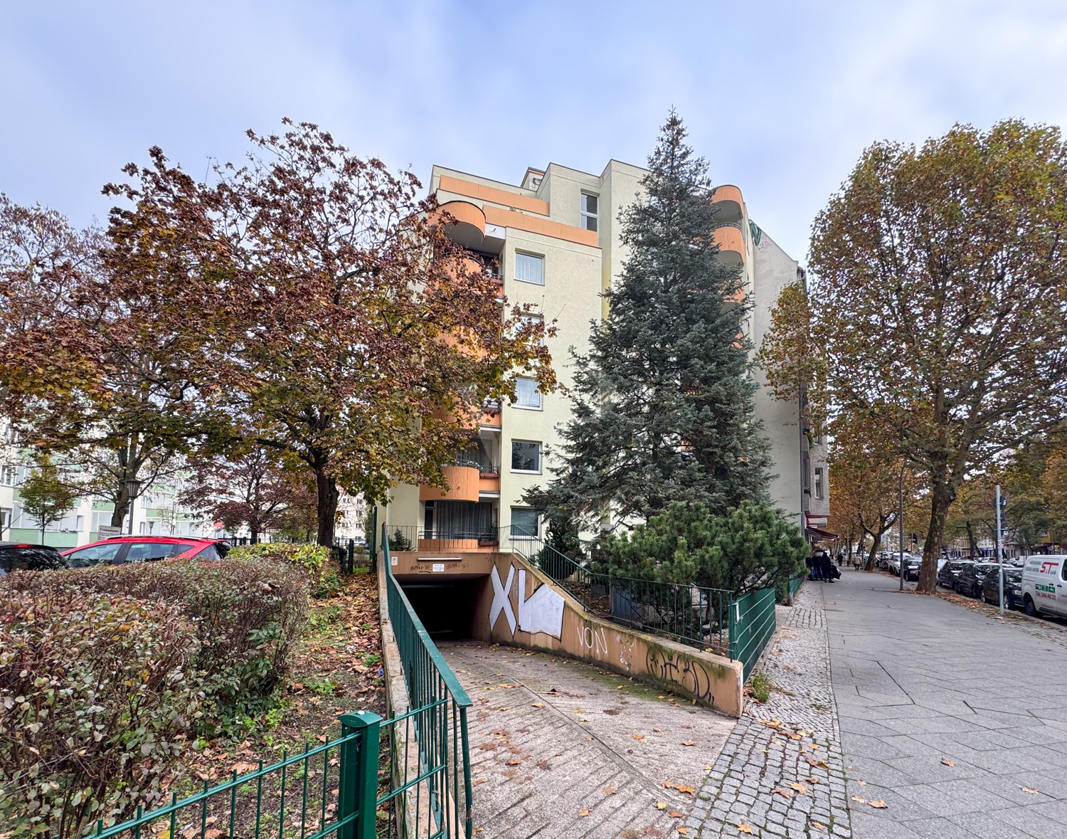 Straßenansicht