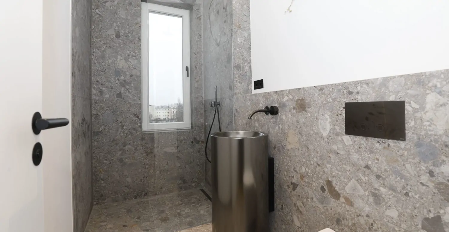 Gäste WC mit Dusche