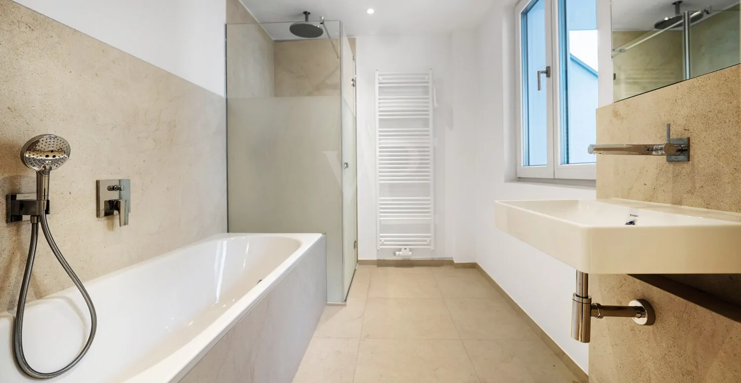 Dusch- und Wannenbad
