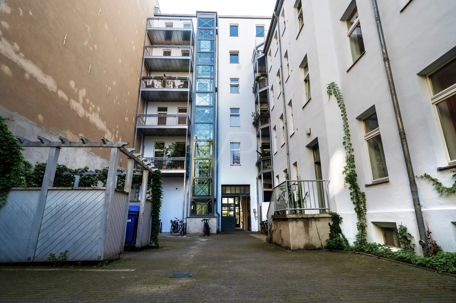 Hausansicht vom Innenhof