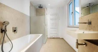 von_poll_real_estate_property_25136023B_image_36