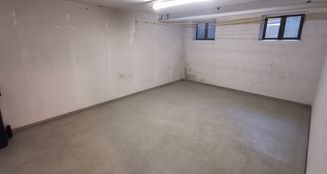 von_poll_real_estate_property_25232009_image_16