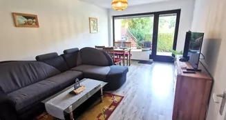 von_poll_real_estate_property_25232009_image_3