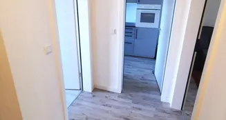 von_poll_real_estate_property_25232009_image_5