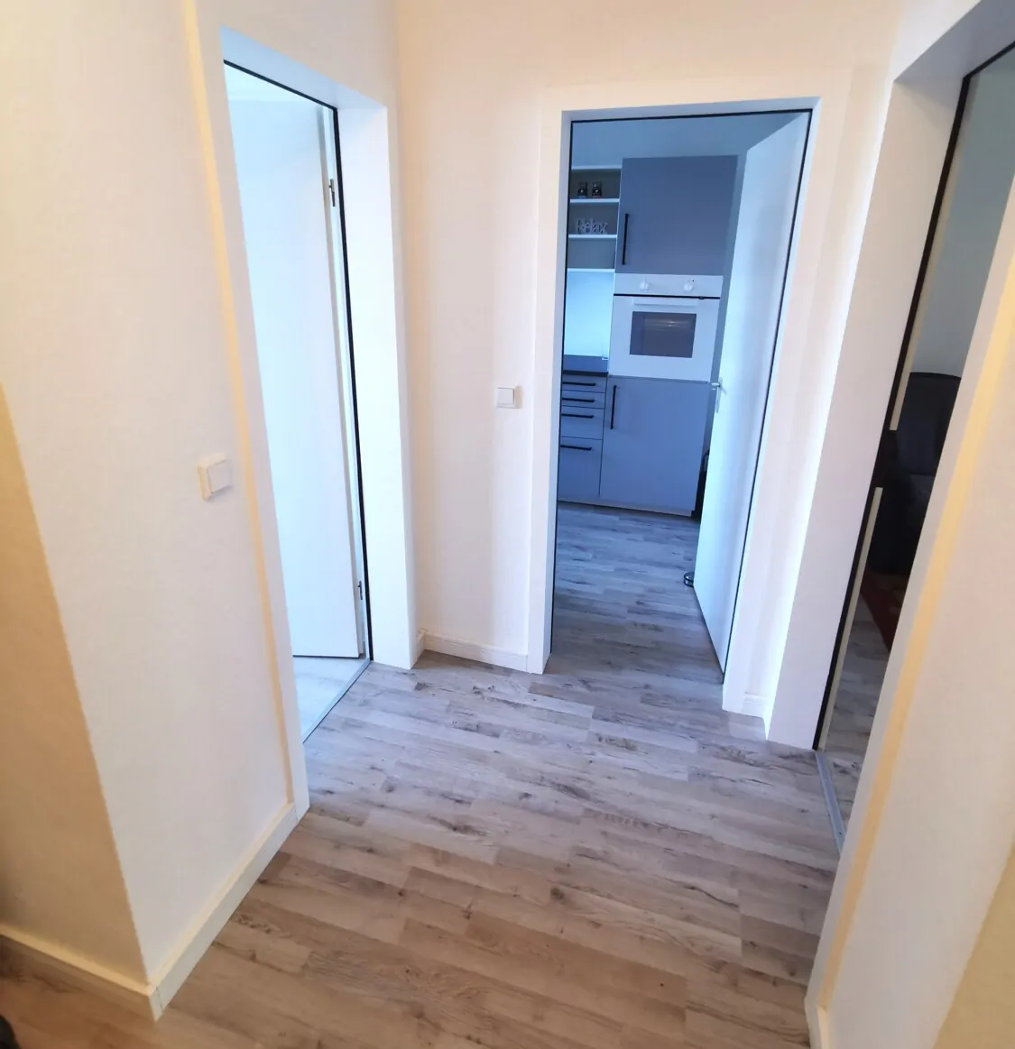 Flur mit Richtung zur Küche