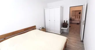 von_poll_real_estate_property_25232009_image_11