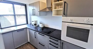 von_poll_real_estate_property_25232009_image_12