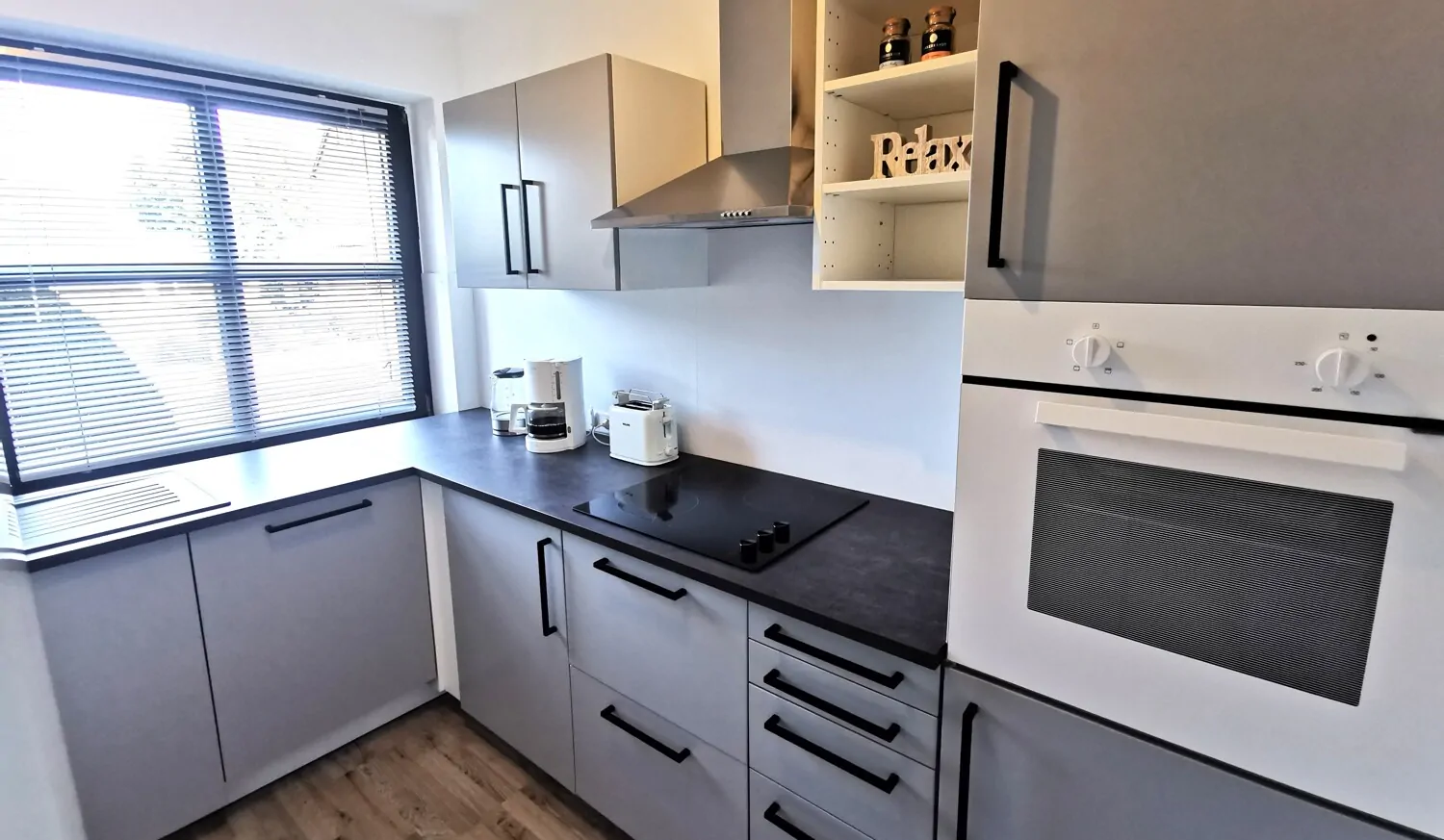 Küche inkl. Einbauküche