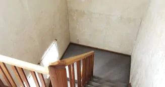 von_poll_real_estate_property_25232010_image_12