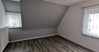 von_poll_real_estate_property_25232010_image_20