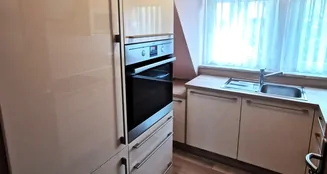 von_poll_real_estate_property_25232010_image_17