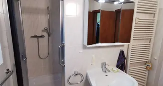 von_poll_real_estate_property_25232010_image_7