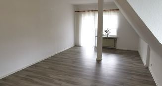 von_poll_real_estate_property_25232010_image_24
