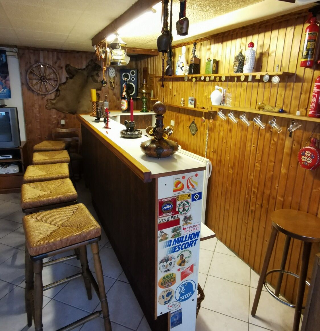 Bar im Keller