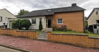 von_poll_real_estate_property_25232011_image_2