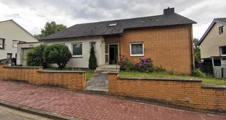 von_poll_real_estate_property_25232011_image_2