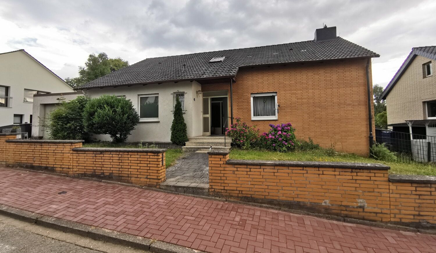 Straßenansicht
