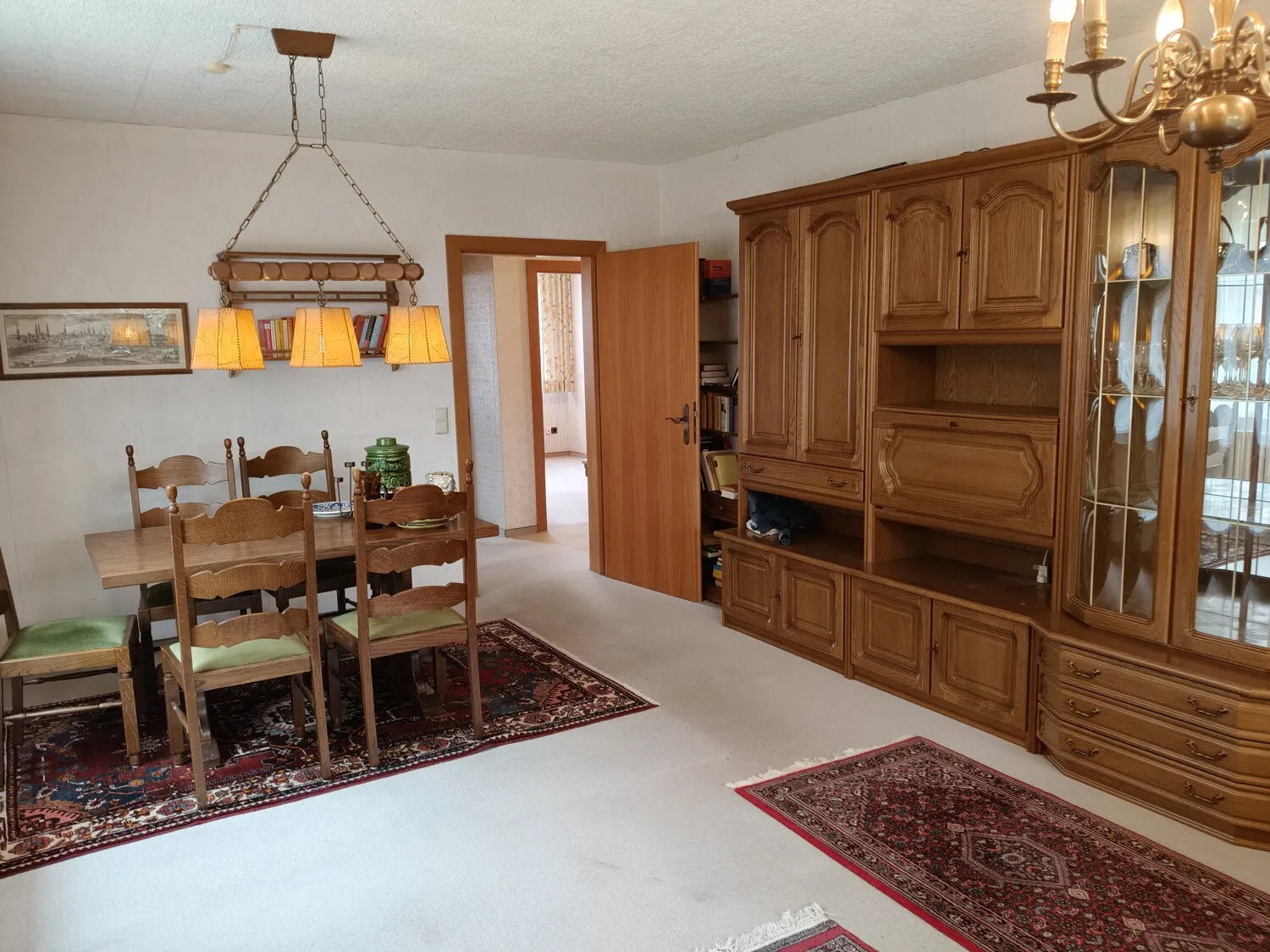 Blick vom Wohnzimmer Richtung Flur