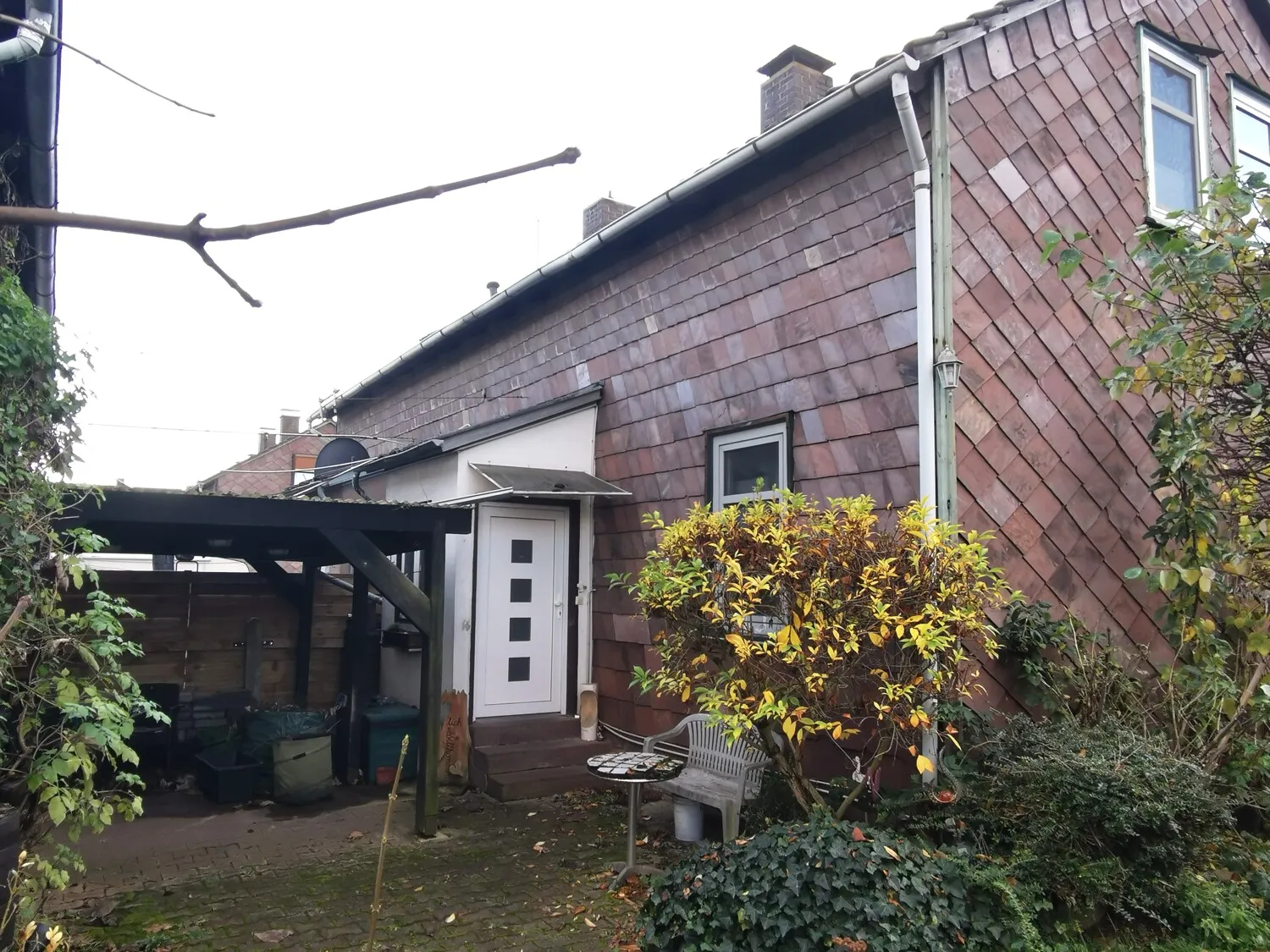 Eingangsbereich mit Terrasse