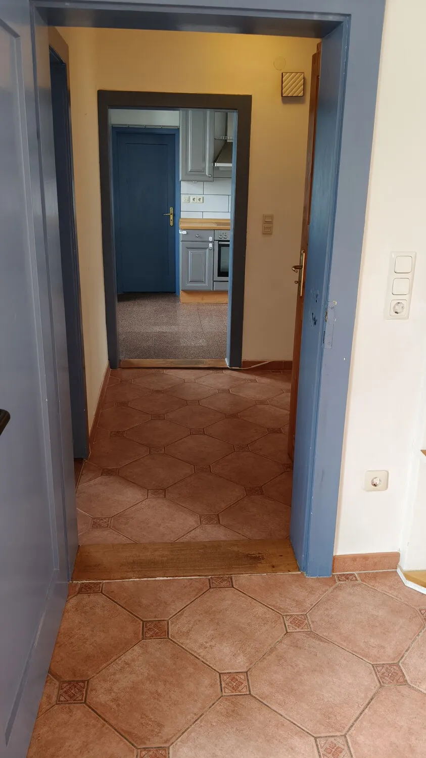 Blick vom Wohnzimmer zur Küche