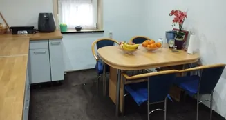 von_poll_real_estate_property_23232007_image_10