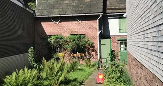 von_poll_real_estate_property_23232012_image_6