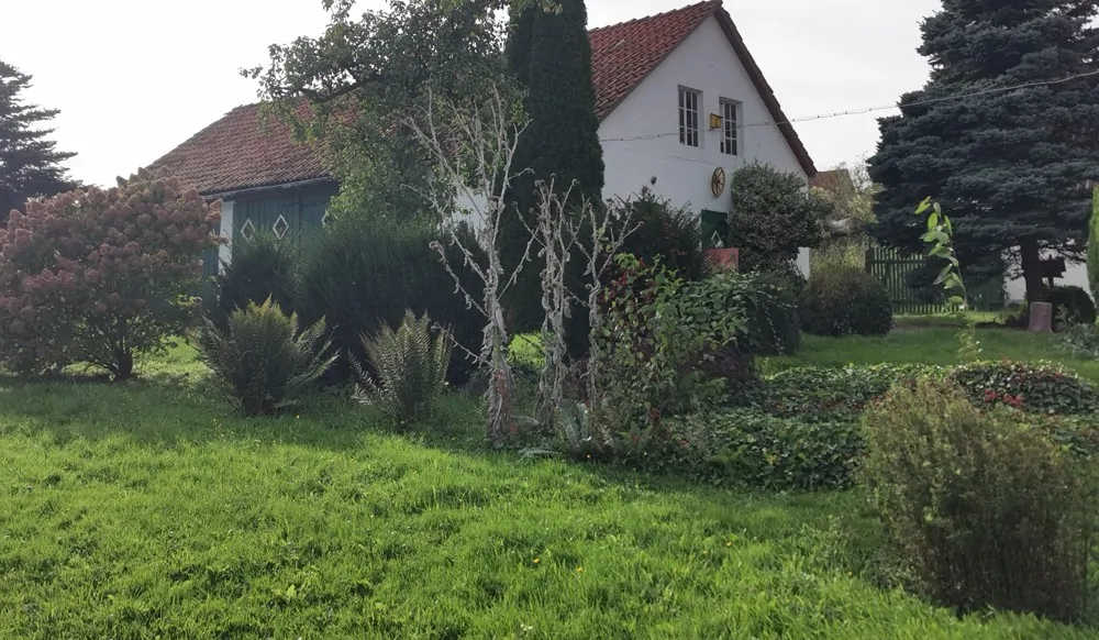 großes Nebengebäude für Tiere oder Mschinen