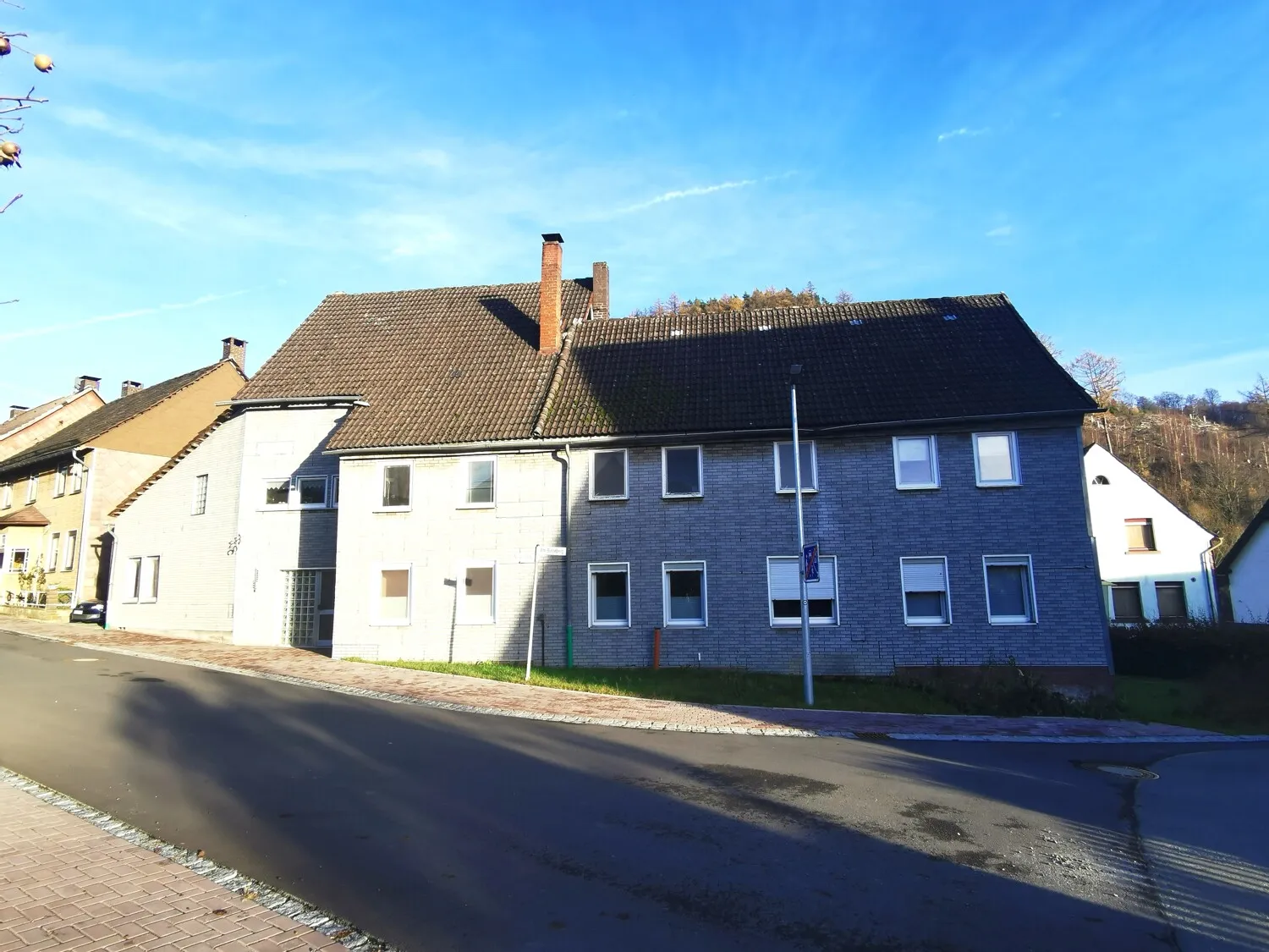 Vorderansicht Straße