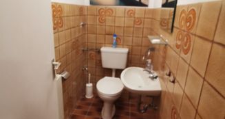 von_poll_real_estate_property_25232005_image_25