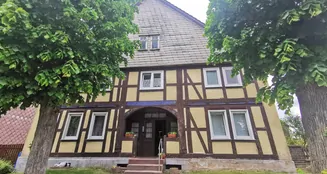 von_poll_real_estate_property_25232012_image_0