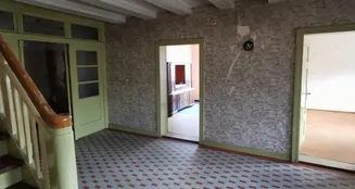 von_poll_real_estate_property_25232012_image_4