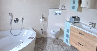 von_poll_real_estate_property_25232006_image_10