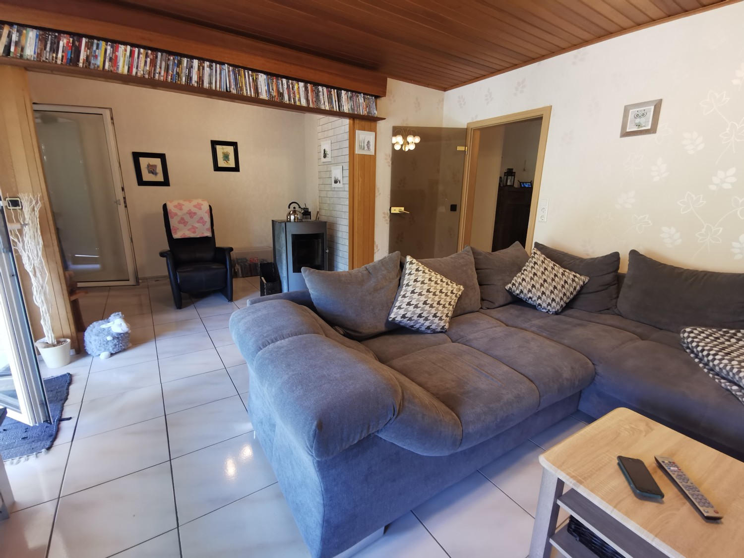 Wohnzimmer mit Pellitofen