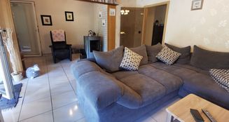 von_poll_real_estate_property_25232004_image_19