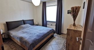 von_poll_real_estate_property_25232004_image_21