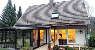 von_poll_real_estate_property_25232004_image_0