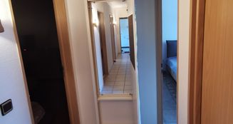 von_poll_real_estate_property_25232004_image_17