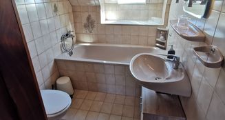 von_poll_real_estate_property_25232004_image_32