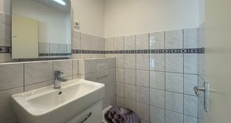 von_poll_real_estate_property_25052118_image_10