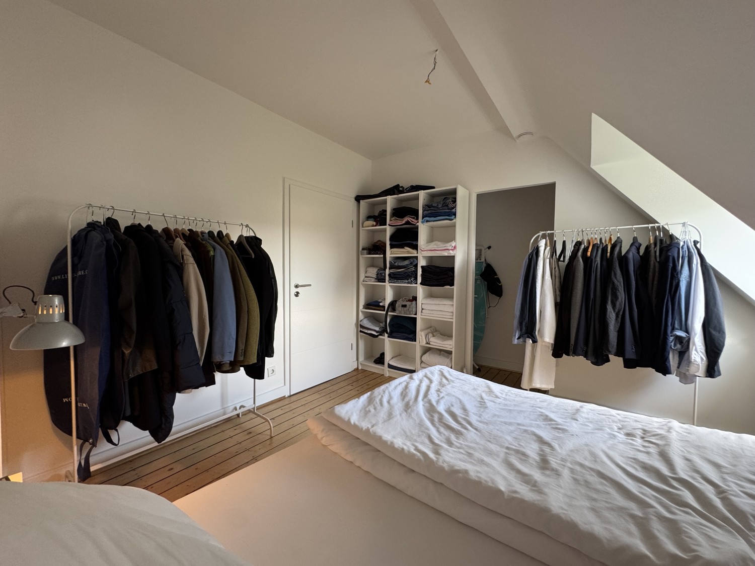 Schlafzimmer mit Abstellraum