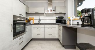 von_poll_real_estate_property_24052165_image_2