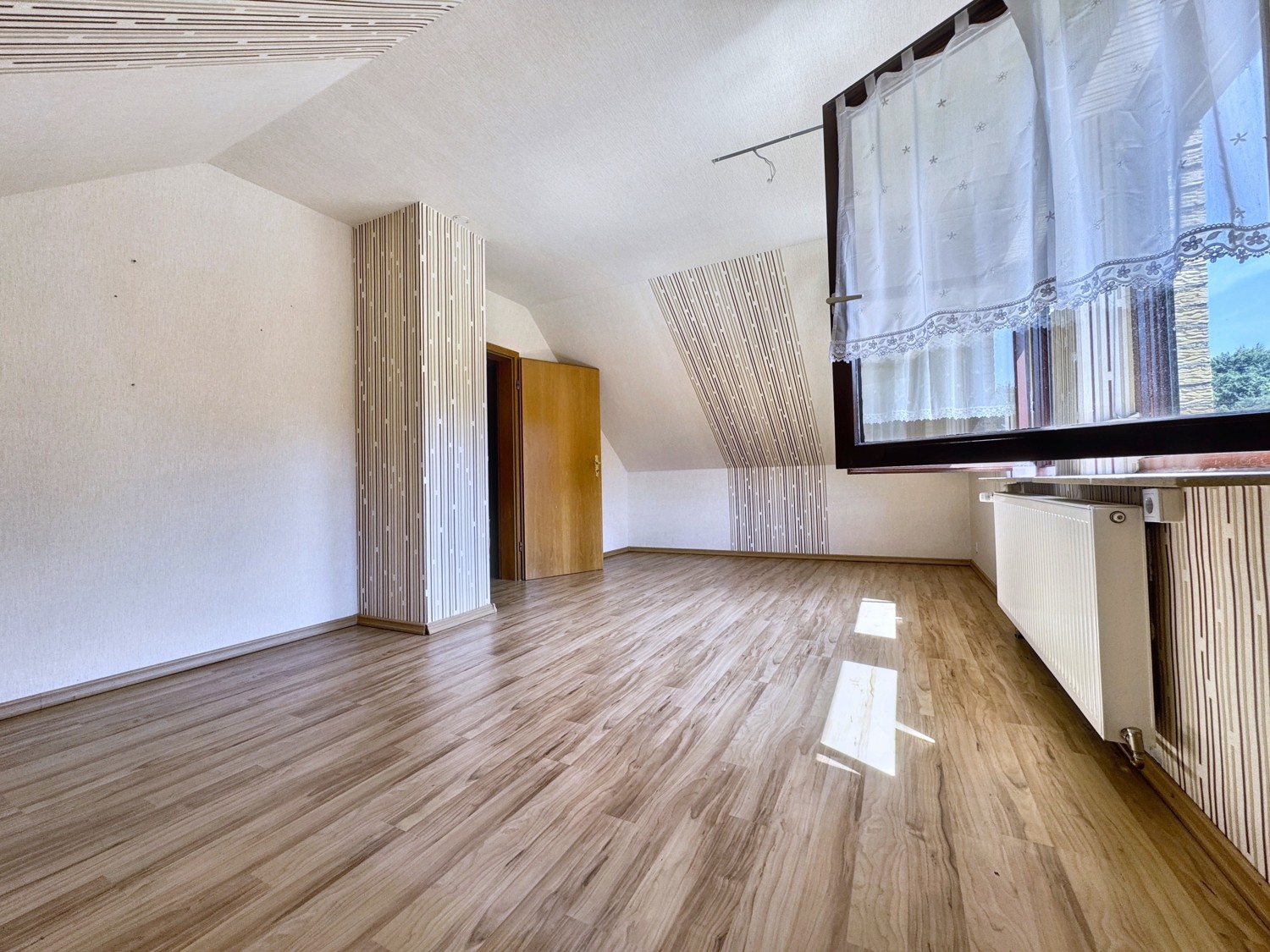 OG Schlafzimmer links Ansicht 2