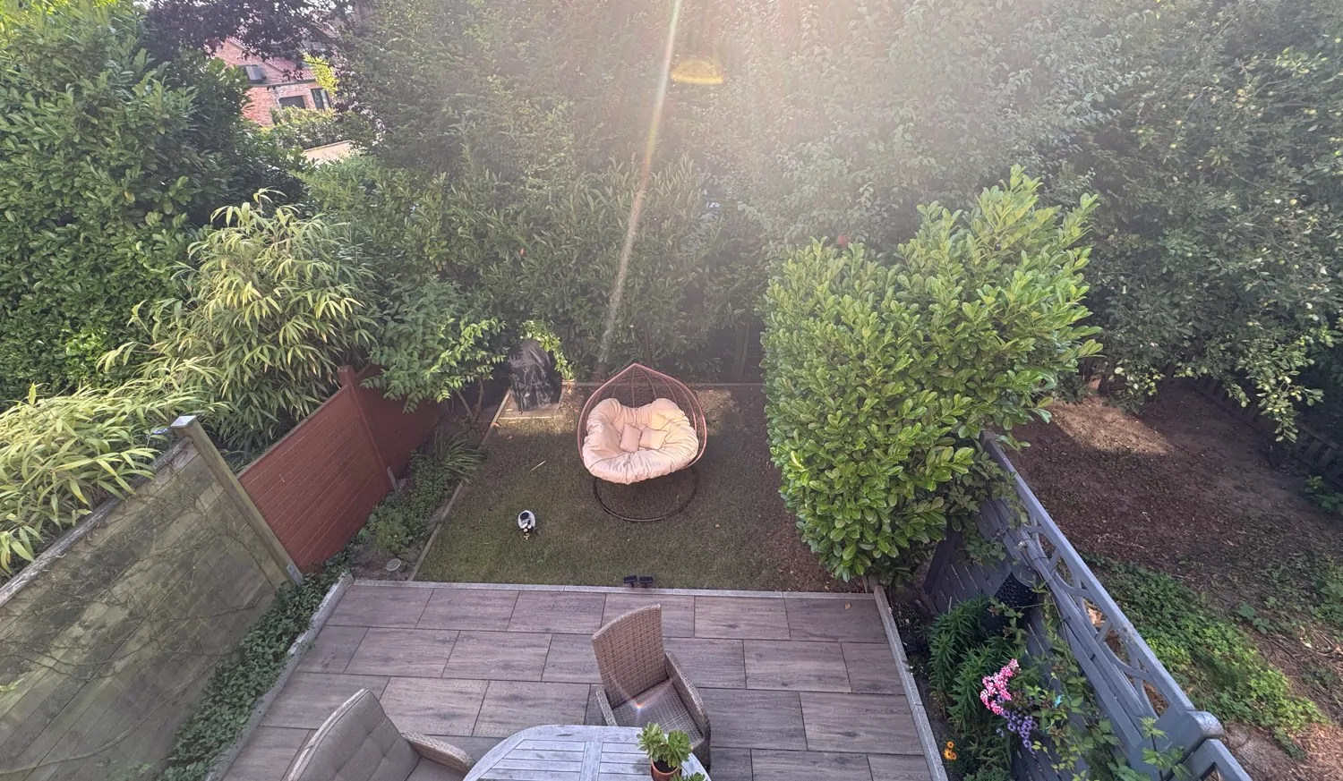 Blick in den Garten vom Schlafzimmer