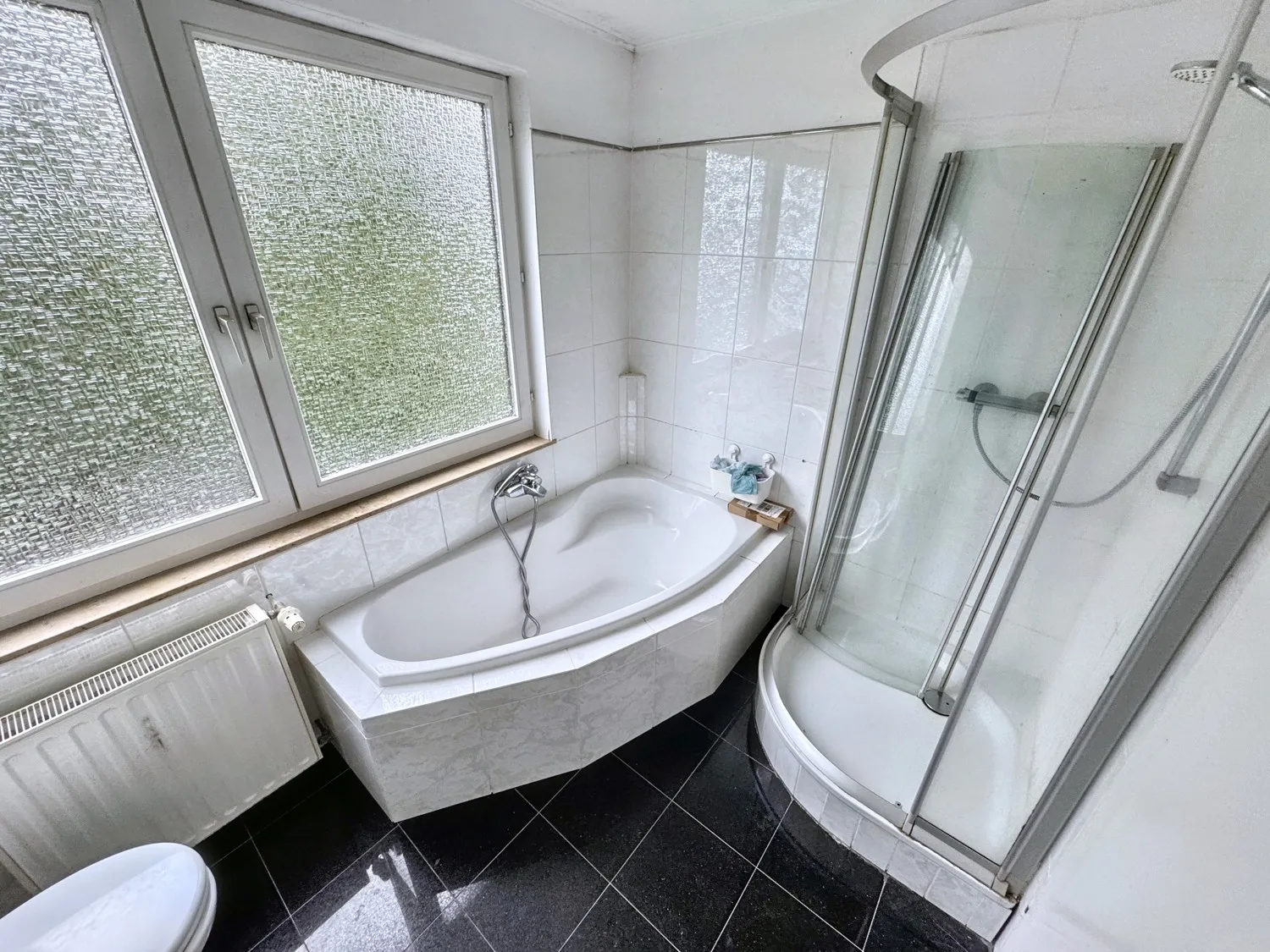 Badezimmer Ansicht 2