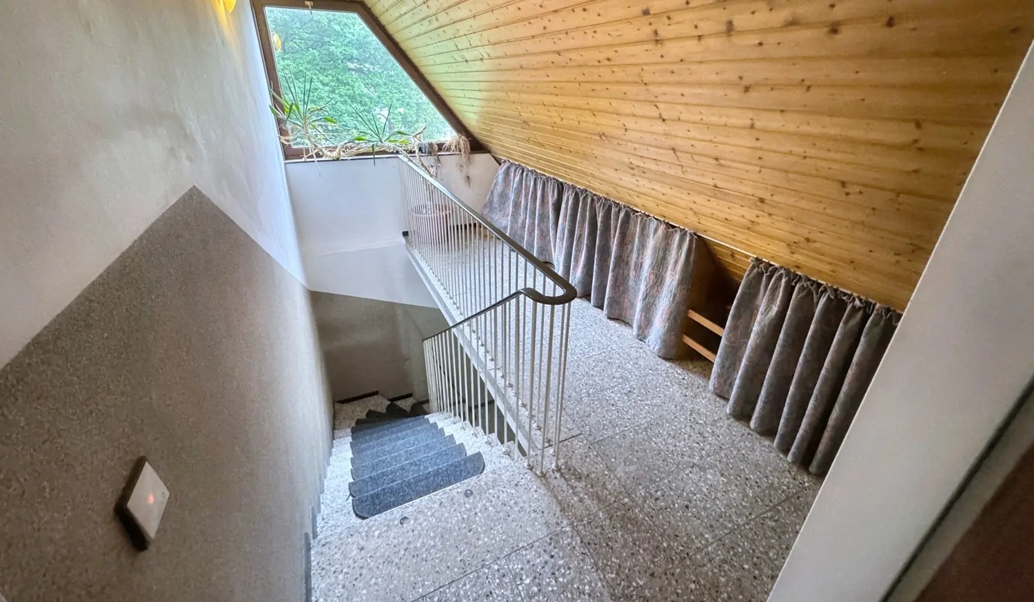 Treppenaufgang Treppenhaus Ansicht 2