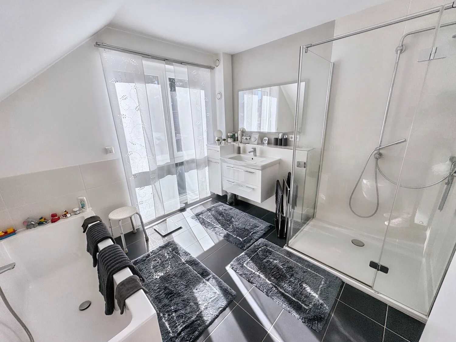 OG Badezimmer Ansicht 1