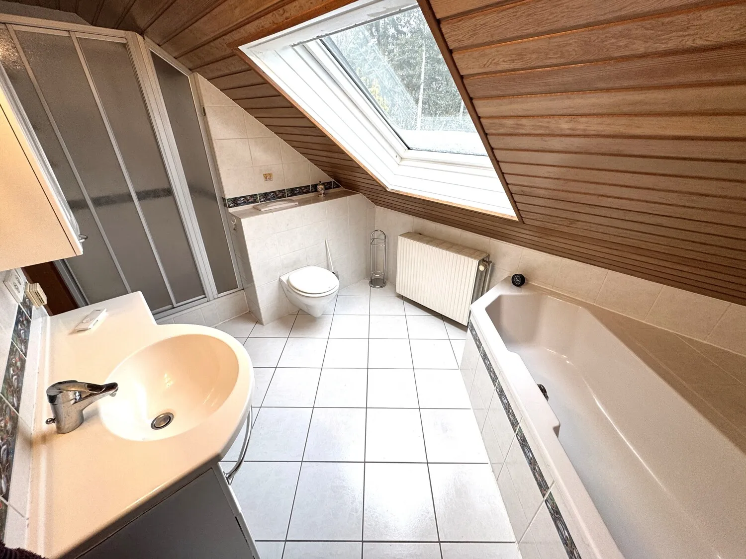 OG Badezimmer Ansicht 2